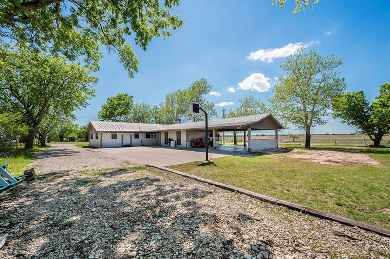 3949 County Road 302, Muenster TX 76252 - Photo 25