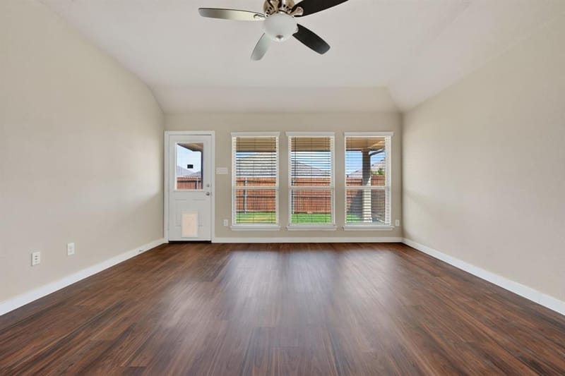 725 Bird Creek Drive, Little Elm TX 75068 - Photo 7