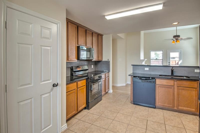 9001 Wild Rose Lane, Aubrey TX 76227 - Photo 8