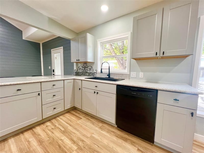 206 Vine Street, Bangs TX 76823 - Photo 7