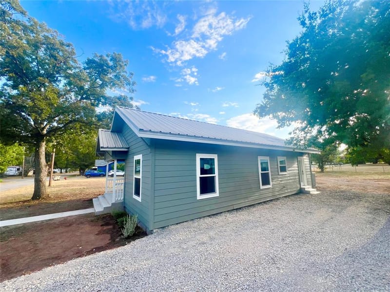 206 Vine Street, Bangs TX 76823 - Photo 3
