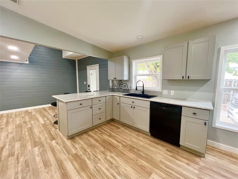 206 Vine Street, Bangs TX 76823 - Photo 5