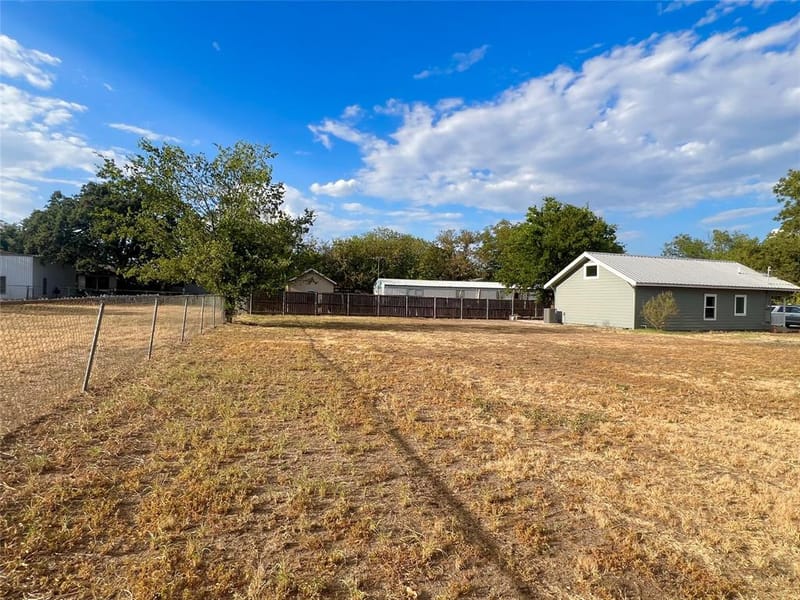 206 Vine Street, Bangs TX 76823 - Photo 30