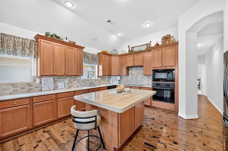 9941 Grandview Drive, Denton TX 76207 - Photo 12