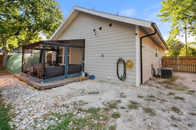304 T A Carroll Avenue, Corsicana TX 75110 - Photo 6