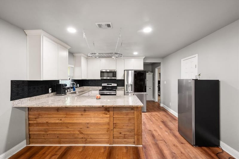304 T A Carroll Avenue, Corsicana TX 75110 - Photo 12