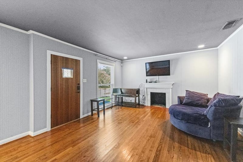 6050 Penrose Avenue, Dallas TX 75206 - Photo 7