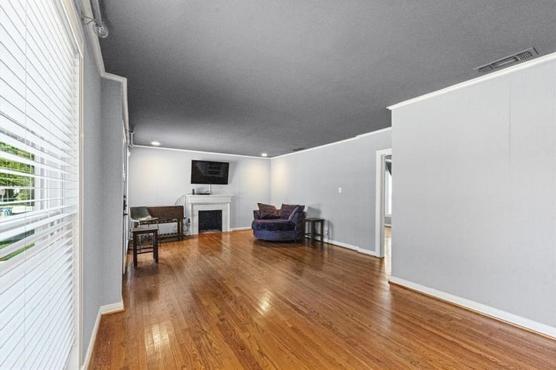 6050 Penrose Avenue, Dallas TX 75206 - Photo 5