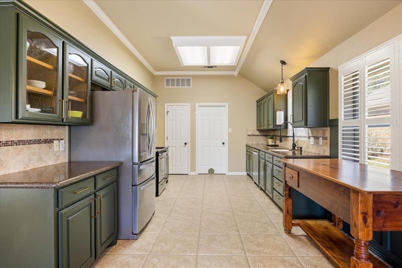 313 Casas Del Norte Street, Granbury TX 76049 - Photo 13