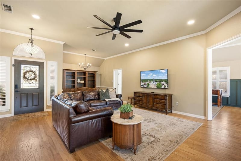 313 Casas Del Norte Street, Granbury TX 76049 - Photo 7