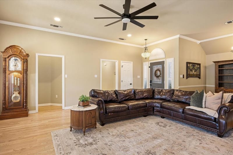 313 Casas Del Norte Street, Granbury TX 76049 - Photo 9