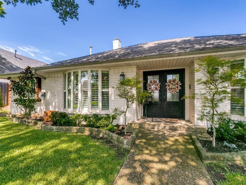 16821 Park Hill Drive, Dallas TX 75248 - Photo 2