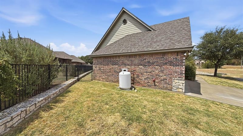 1306 Lauren Lane, Granbury TX 76048 - Photo 28