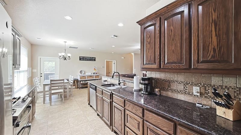 1306 Lauren Lane, Granbury TX 76048 - Photo 9