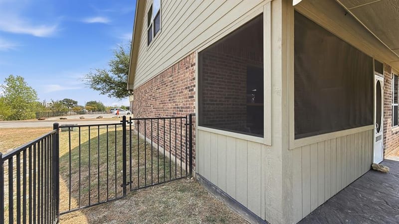 1306 Lauren Lane, Granbury TX 76048 - Photo 33