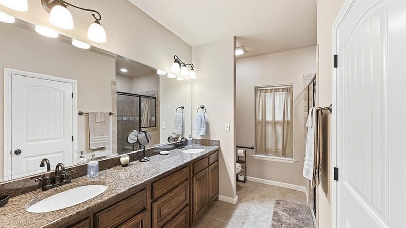 1306 Lauren Lane, Granbury TX 76048 - Photo 14