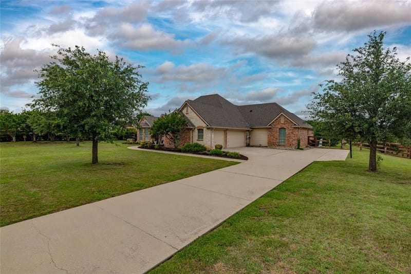 2304 Chipping Campden Road, Denton TX 76226 - Photo 34