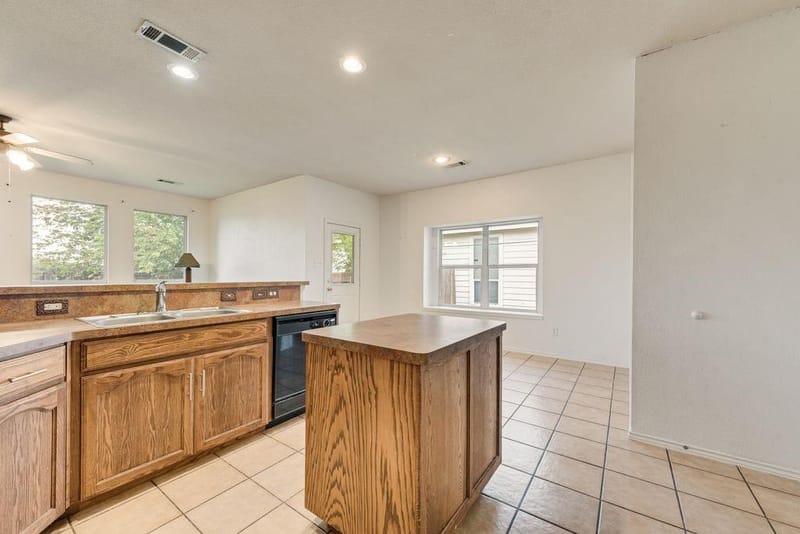 1008 Fort Apache Drive, Fort Worth TX 76052 - Photo 7