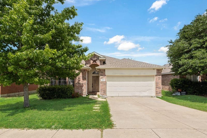 1008 Fort Apache Drive, Fort Worth TX 76052