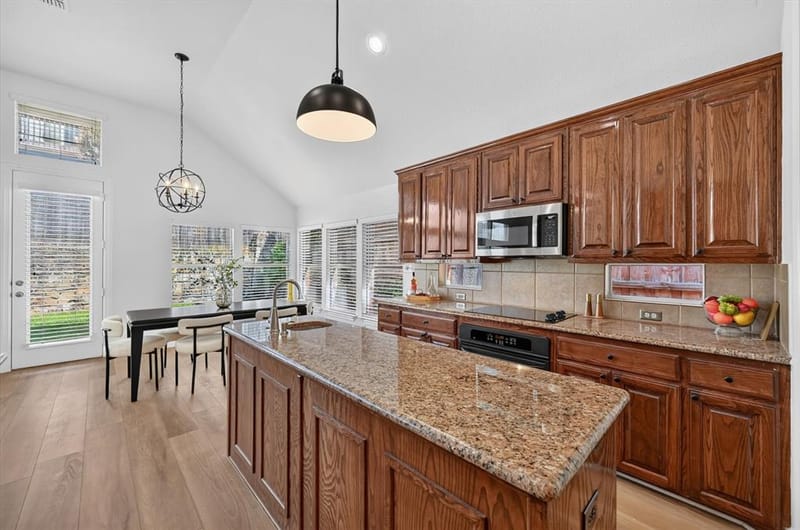 10328 Offshore Drive, Irving TX 75063 - Photo 15