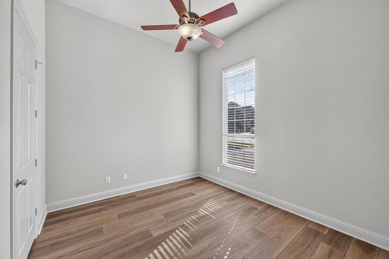10328 Offshore Drive, Irving TX 75063 - Photo 29