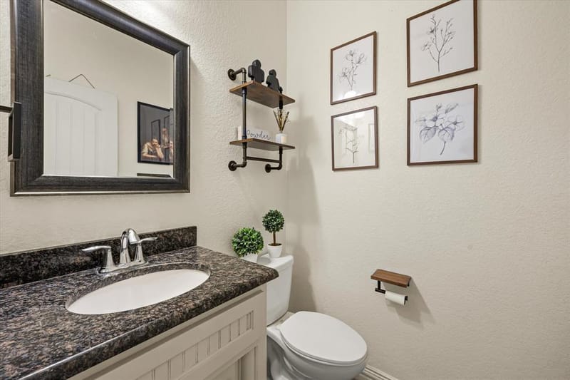 1004 W Apache Trail, Granbury TX 76048 - Photo 19