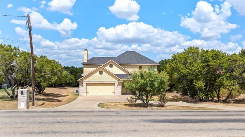 1004 W Apache Trail, Granbury TX 76048 - Photo 35