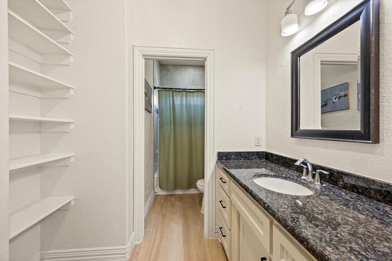1004 W Apache Trail, Granbury TX 76048 - Photo 25