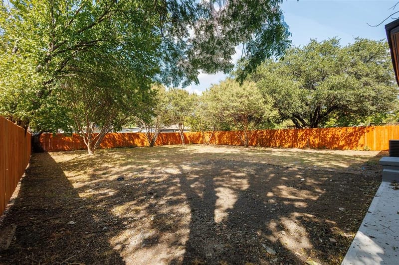 1011 E Alan Avenue, Carrollton TX 75006 - Photo 17