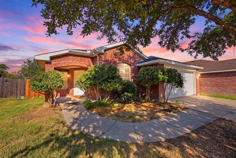 13905 Walnut Canyon Court, Fort Worth TX 76262 - Photo 2