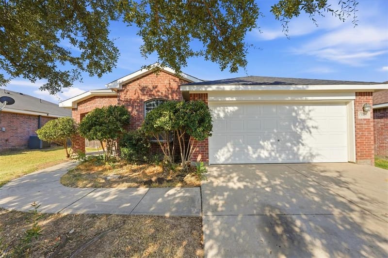 13905 Walnut Canyon Court, Fort Worth TX 76262 - Photo 13