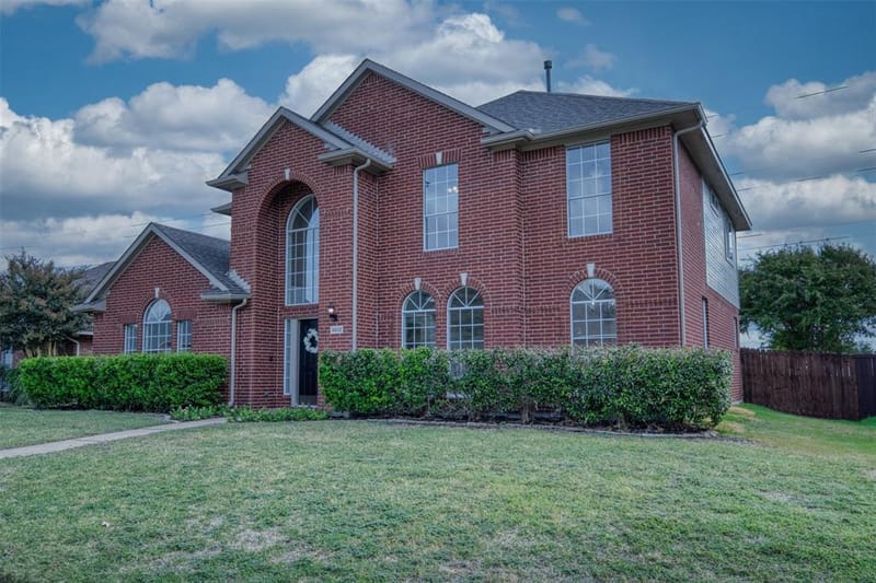 8502 Arcadia Drive, Frisco TX 75035 - Photo 2