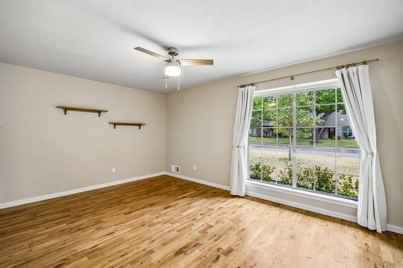 9223 Seagrove Drive, Dallas TX 75243 - Photo 23