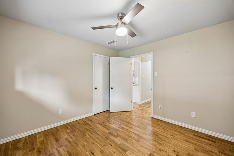 9223 Seagrove Drive, Dallas TX 75243 - Photo 25