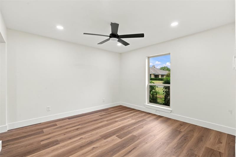 305 Bellmeade Drive, Garland TX 75040 - Photo 15