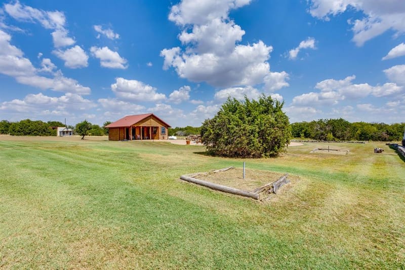 5900 County Road 1229, Godley TX 76044 - Photo 27