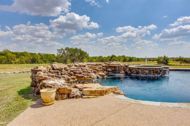 5900 County Road 1229, Godley TX 76044 - Photo 32