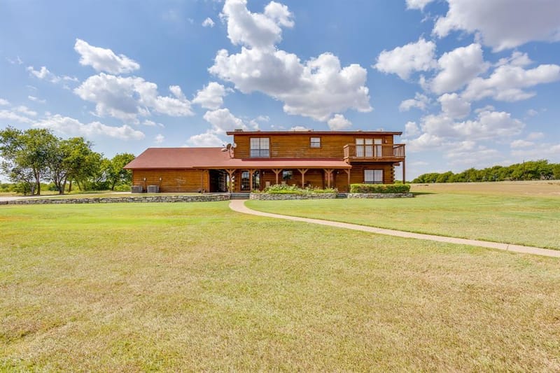 5900 County Road 1229, Godley TX 76044 - Photo 5