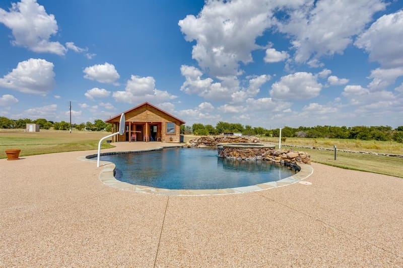 5900 County Road 1229, Godley TX 76044 - Photo 30