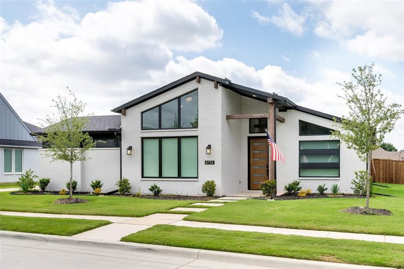 8752 Hightower Drive, North Richland Hills TX 76182
