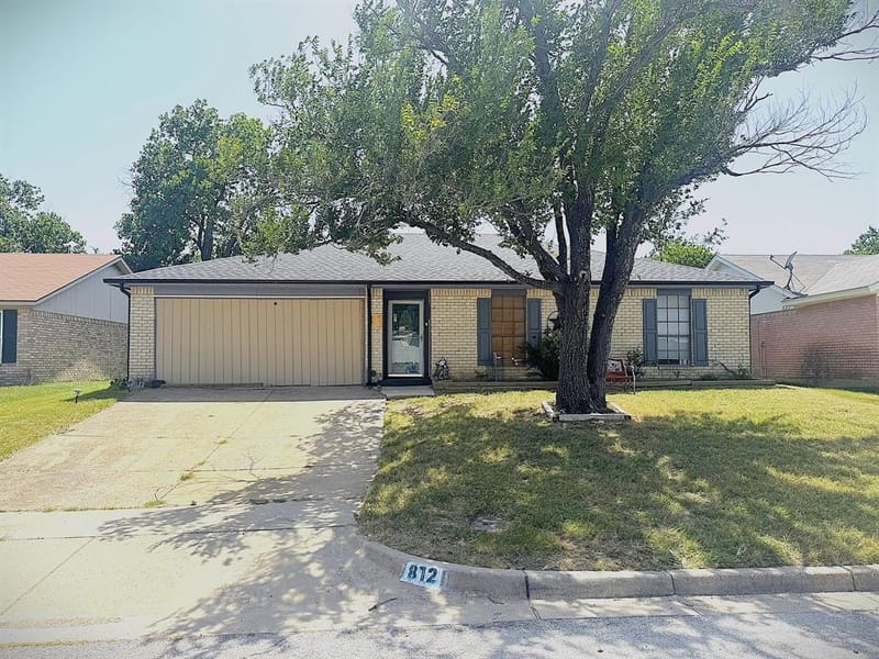 812 Reveille Road, Fort Worth TX 76108