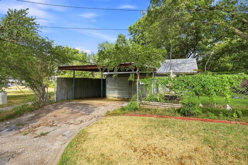 1231 W Sears Street, Denison TX 75020 - Photo 35