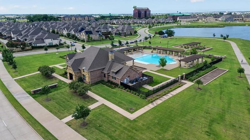 12766 Mercer Parkway, Farmers Branch TX 75234 - Photo 27