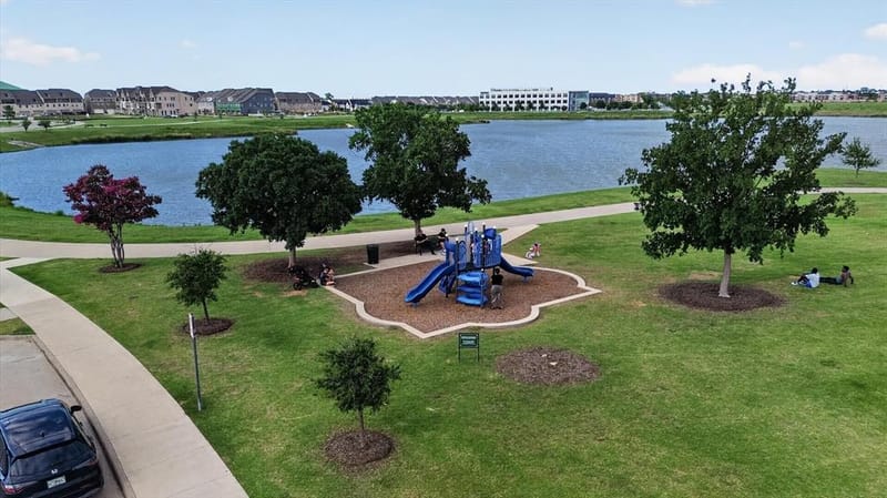 12766 Mercer Parkway, Farmers Branch TX 75234 - Photo 29