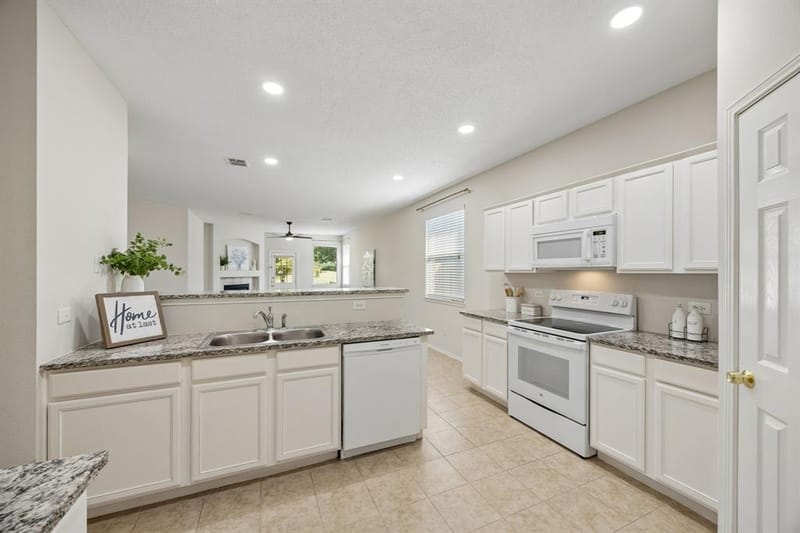 10617 Gleneagles Lane, Rowlett TX 75089 - Photo 4