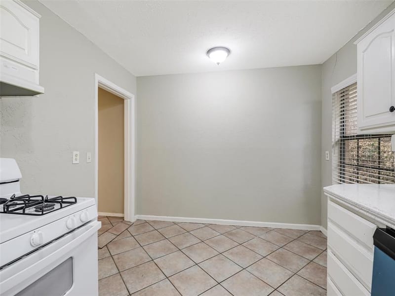 10747 SandAlwood Drive, Dallas TX 75228 - Photo 13