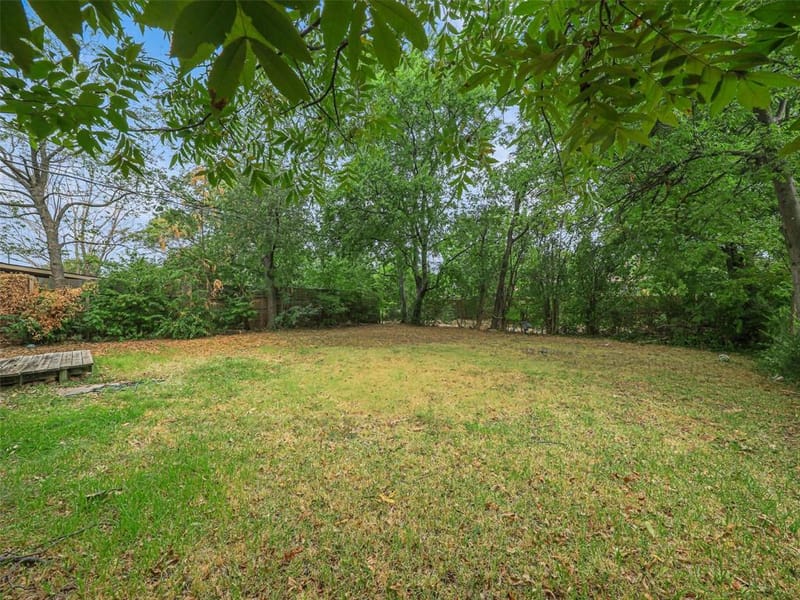 10747 SandAlwood Drive, Dallas TX 75228 - Photo 24