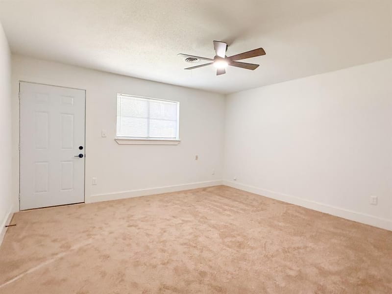228 Hallbrook Drive, Fort Worth TX 76134 - Photo 17