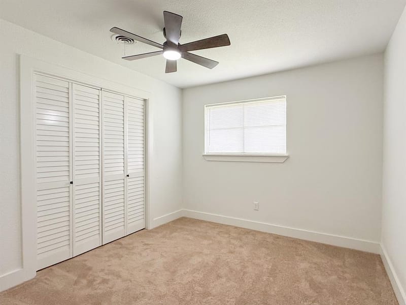 228 Hallbrook Drive, Fort Worth TX 76134 - Photo 16