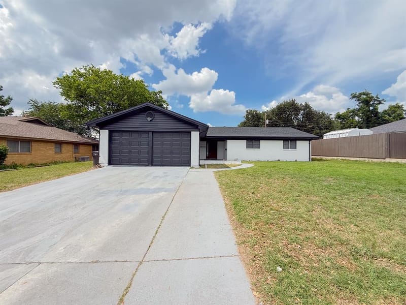 228 Hallbrook Drive, Fort Worth TX 76134 - Photo 32